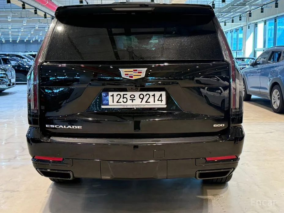 Фото 4 - Cadillac Escalade