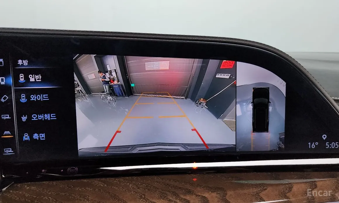 Фото 15 - Cadillac Escalade