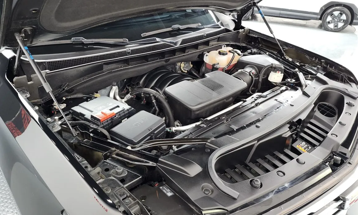 Фото 6 - Cadillac Escalade