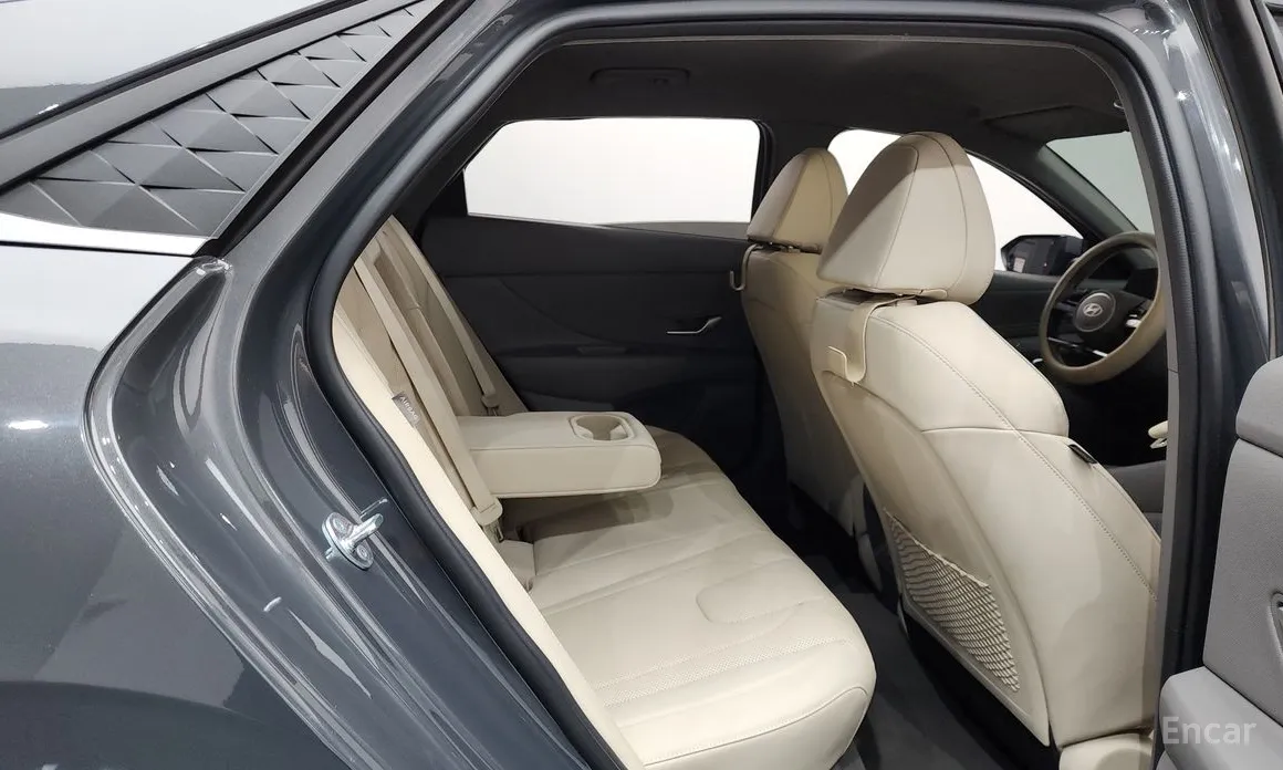 Фото 12 - Hyundai Avante