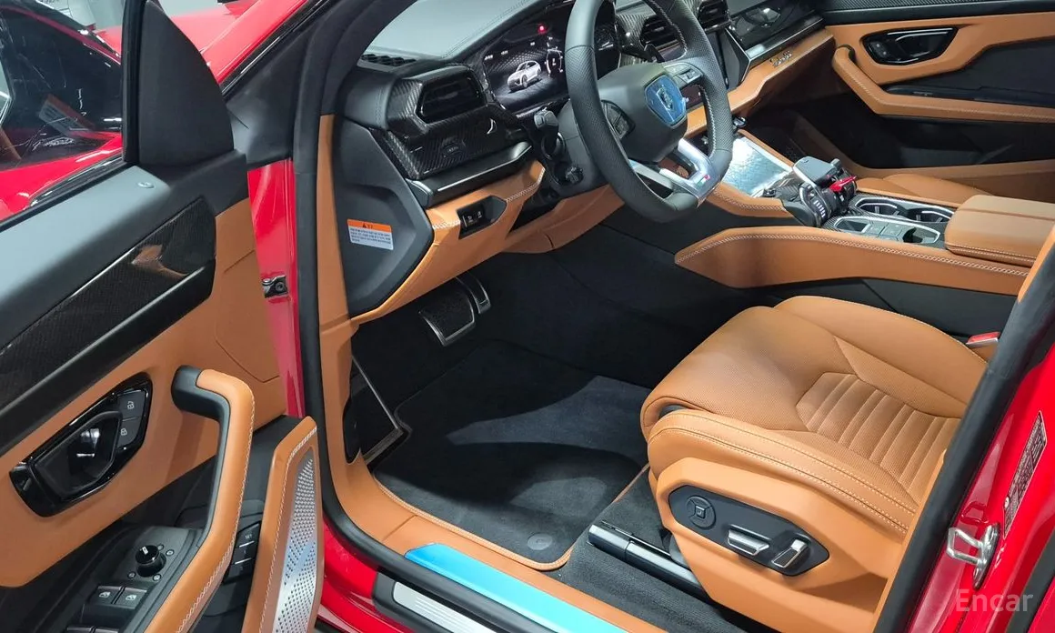 Фото 10 - Lamborghini Urus