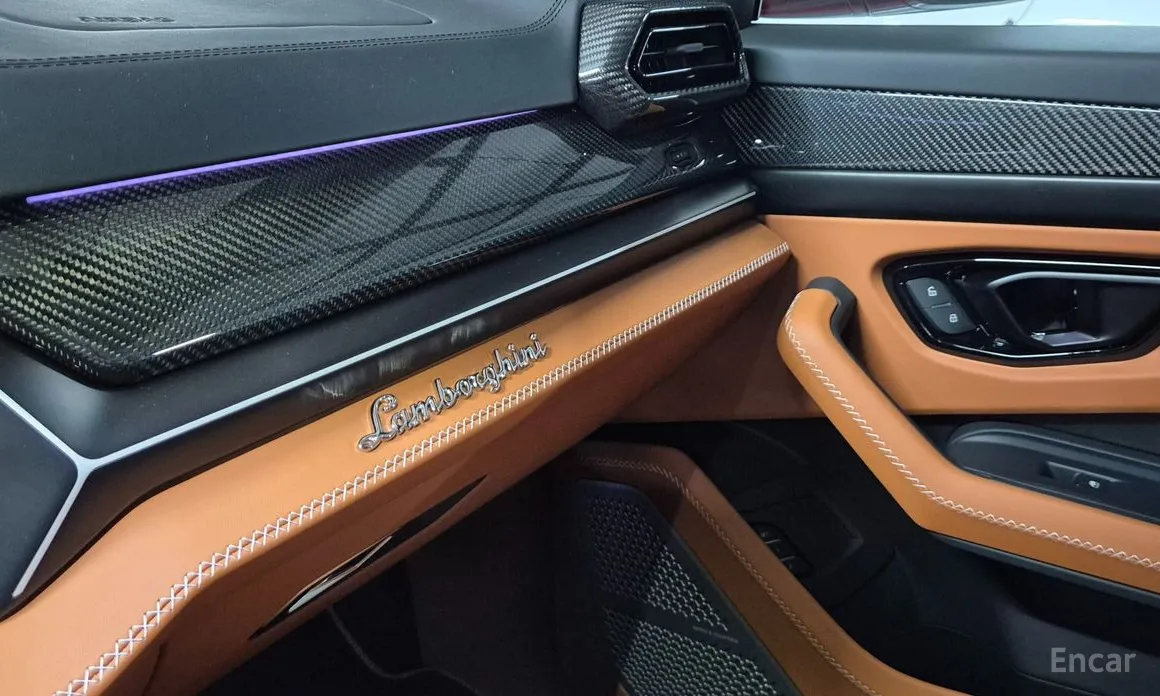 Фото 12 - Lamborghini Urus