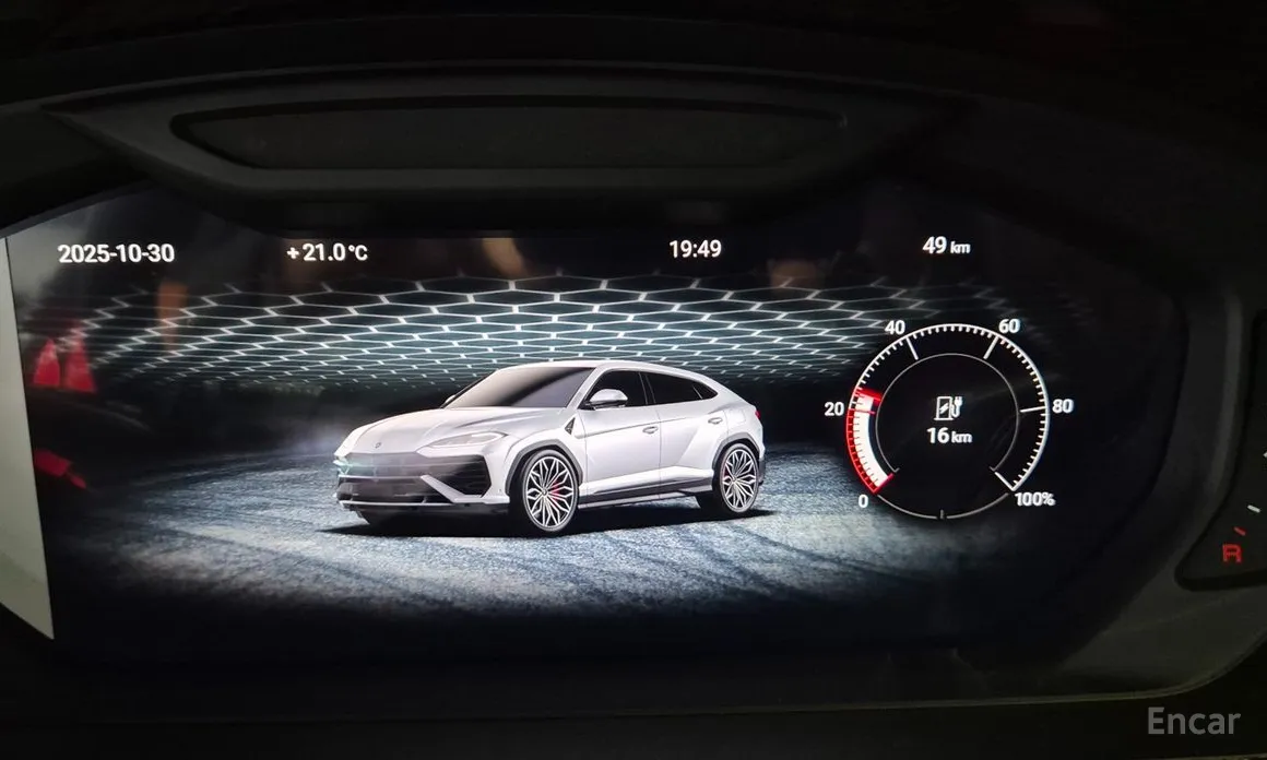 Фото 13 - Lamborghini Urus