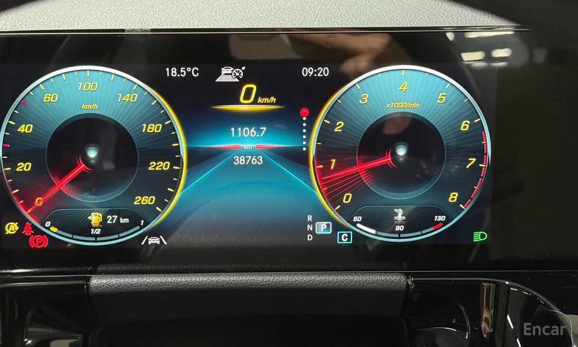 Фото 11 - Mercedes-Benz GLA-Class