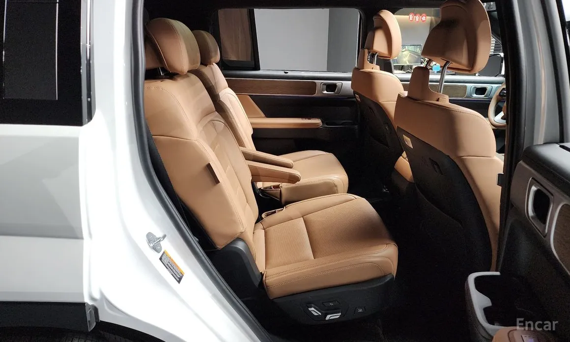 Фото 12 - Hyundai Santa Fe