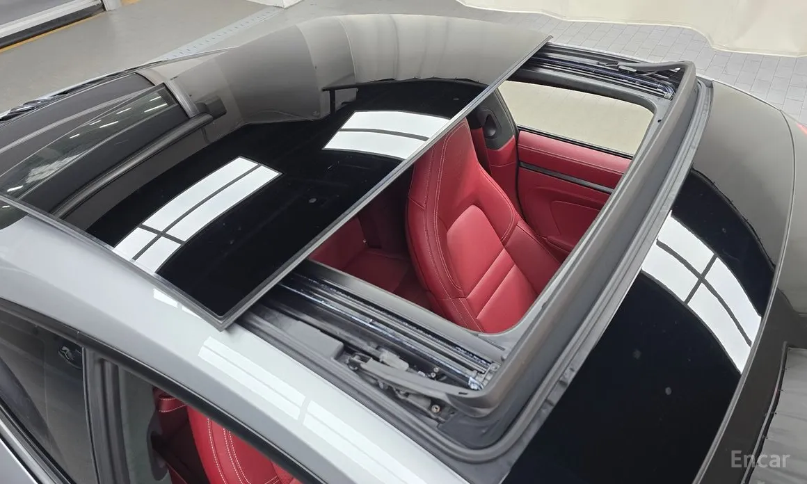 Porsche 911 2019 Carrera GTS