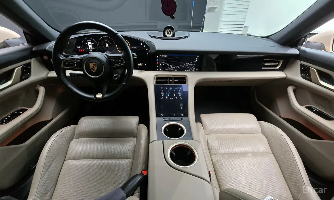 Фото 7 - Porsche Taycan