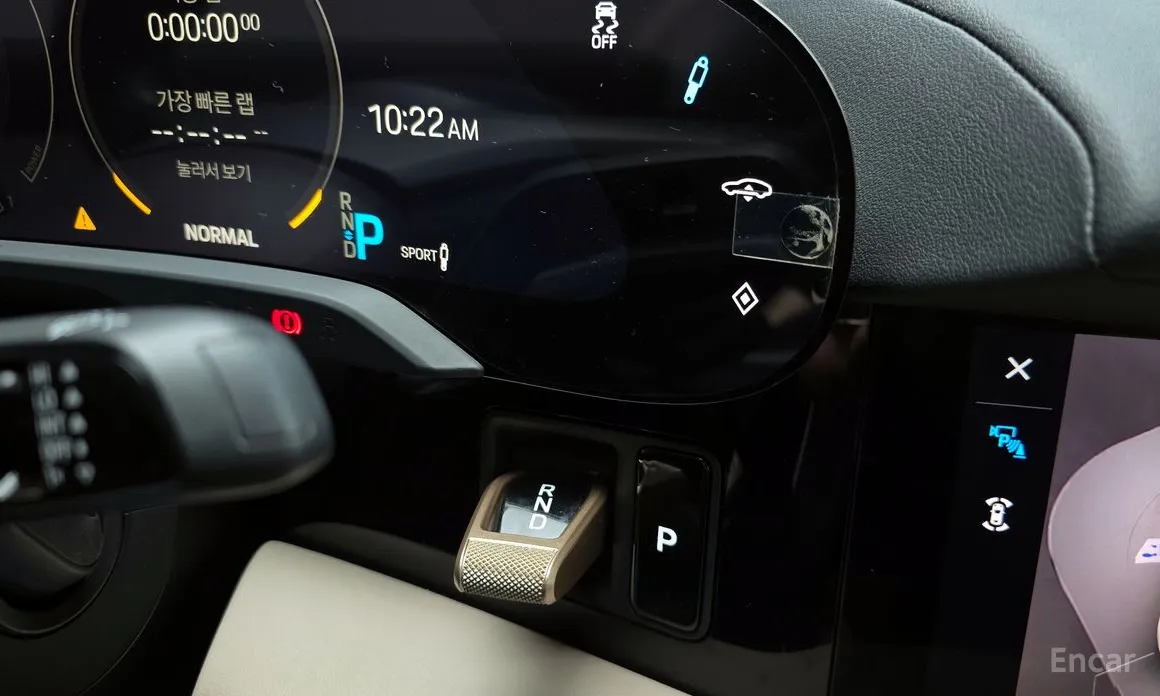 Фото 9 - Porsche Taycan