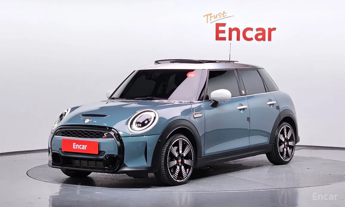 Фото 1 - Mini Cooper