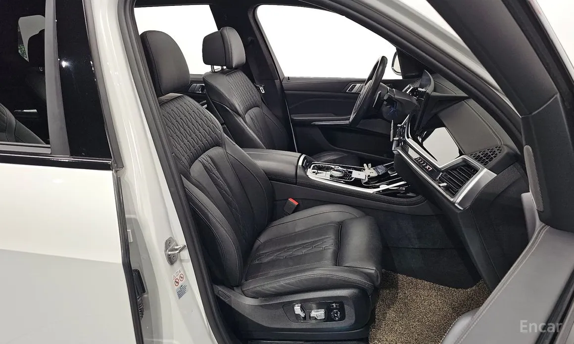 Фото 10 - BMW X7