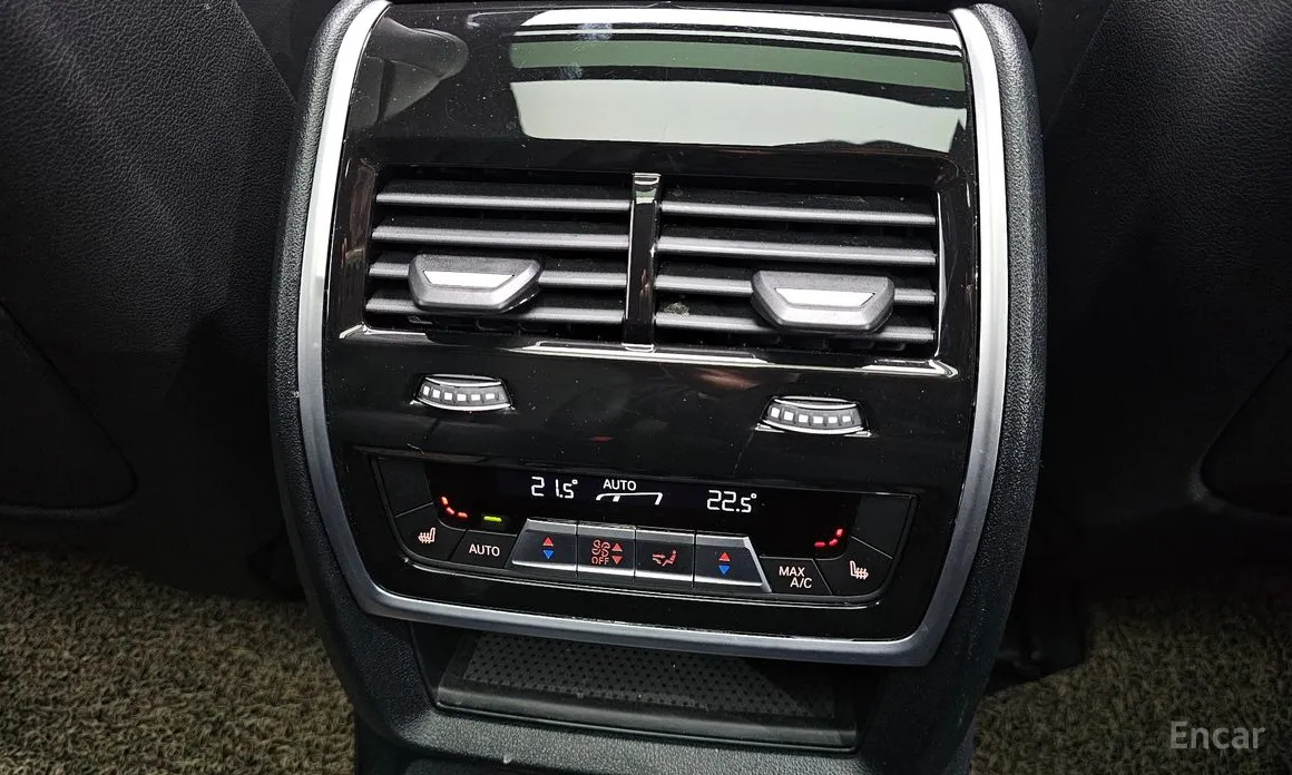 Фото 19 - BMW X7