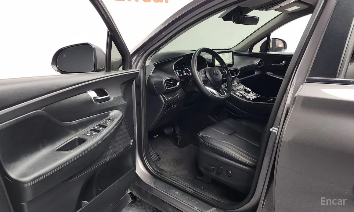 Фото 10 - Hyundai Santa Fe