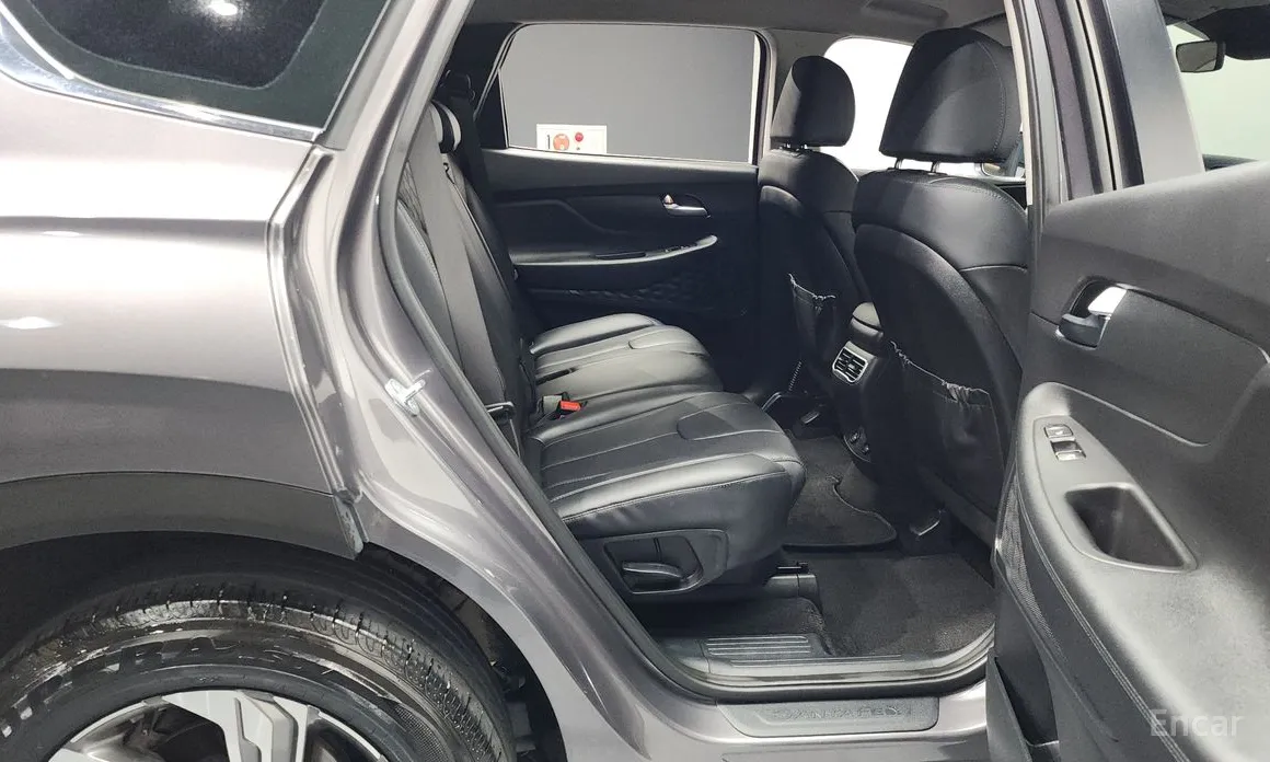 Фото 12 - Hyundai Santa Fe