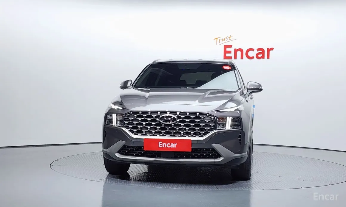 Фото 3 - Hyundai Santa Fe