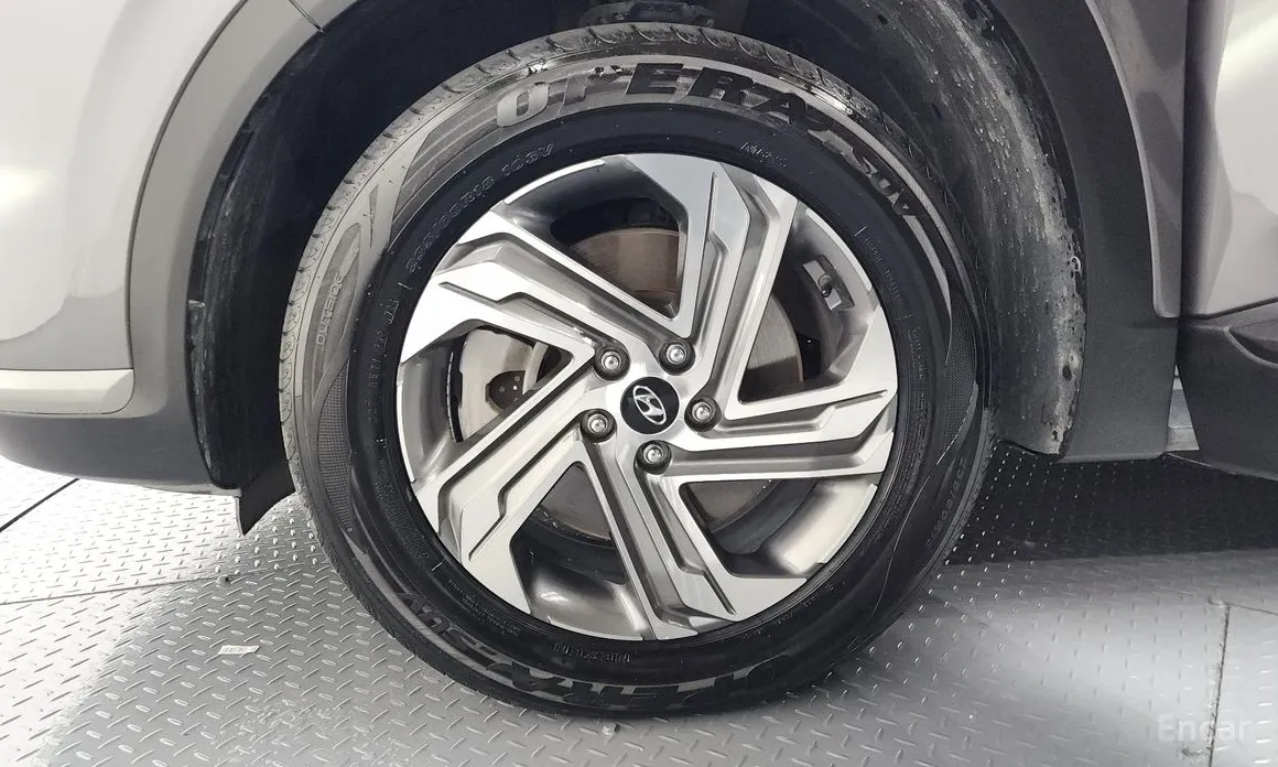 Фото 5 - Hyundai Santa Fe