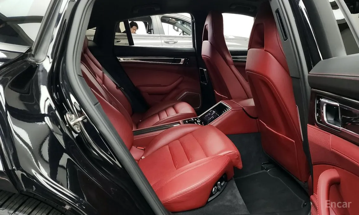 Фото 12 - Porsche Panamera