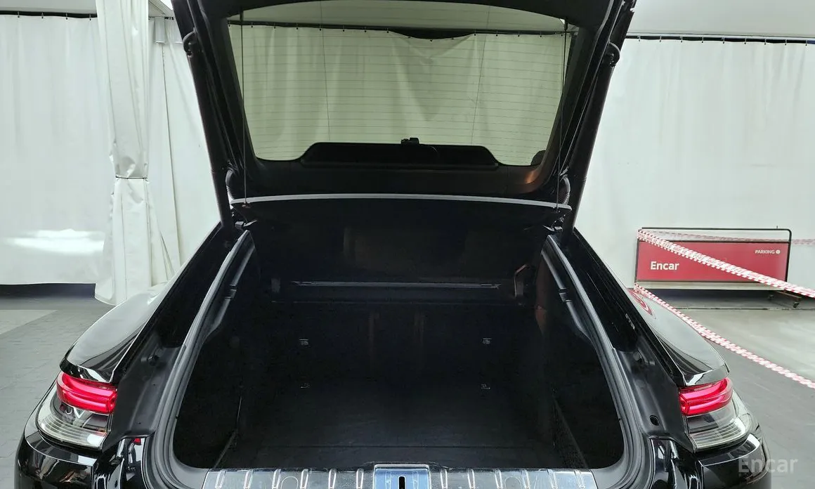 Фото 20 - Porsche Panamera