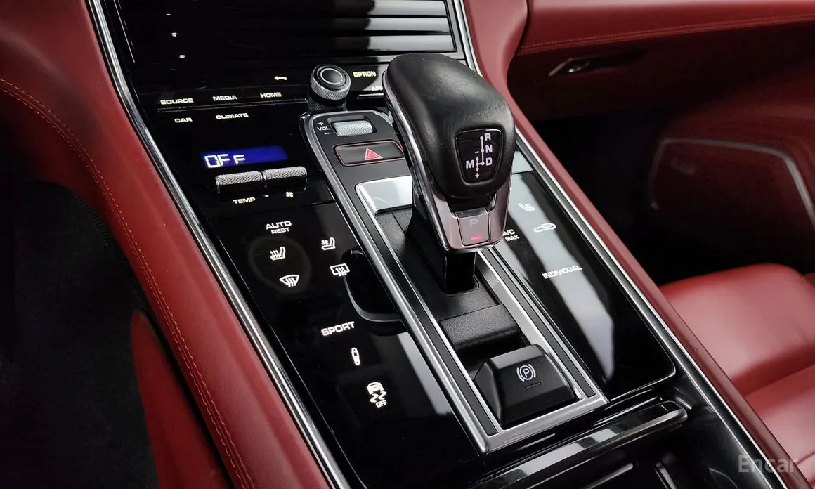 Фото 9 - Porsche Panamera