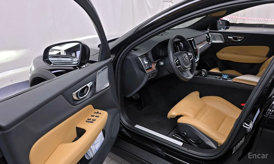 Фото 10 - Volvo V60