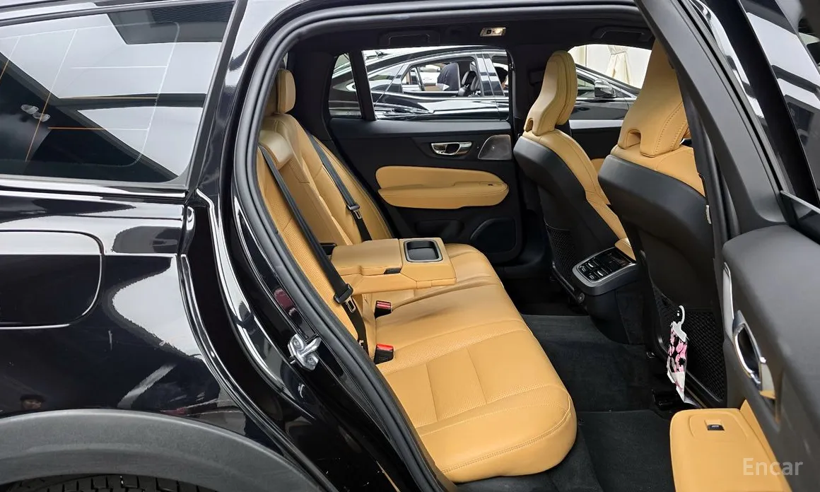 Фото 12 - Volvo V60