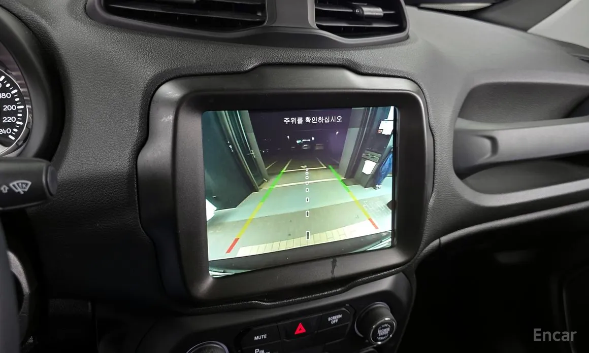 Фото 15 - Jeep Renegade