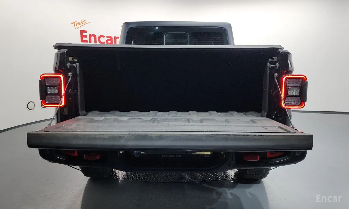 Фото 20 - Jeep Gladiator