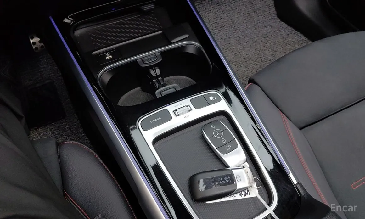 Фото 18 - Mercedes-Benz EQB