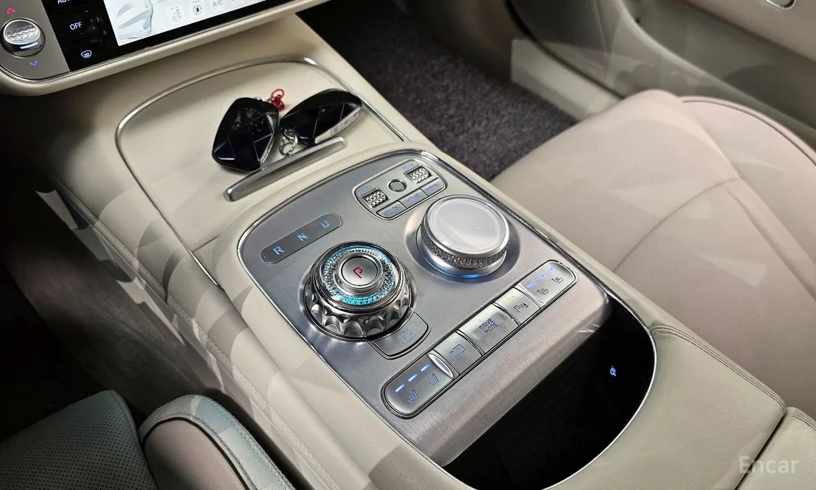 Фото 9 - Genesis G90