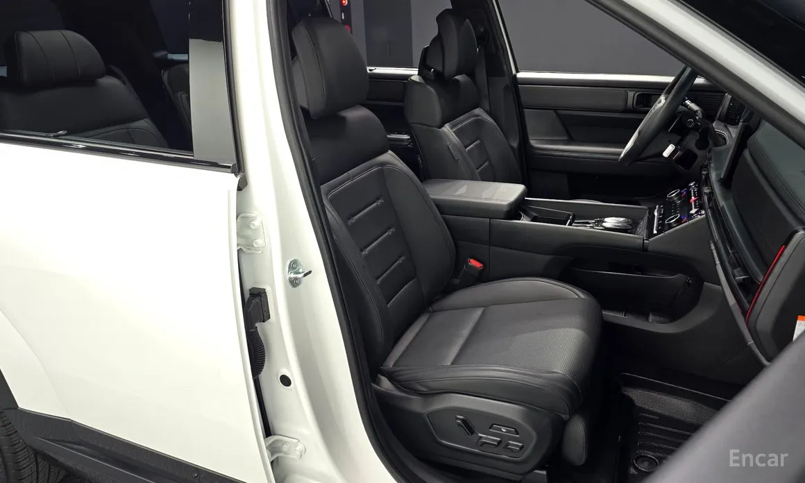 Фото 10 - Hyundai Santa Fe