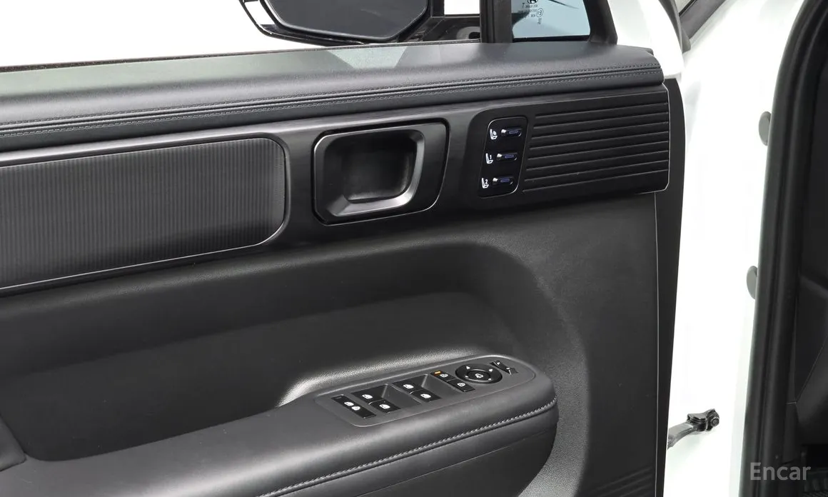 Фото 19 - Hyundai Santa Fe