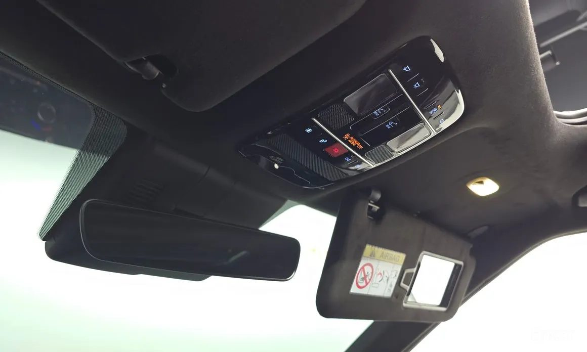 Фото 20 - Hyundai Santa Fe