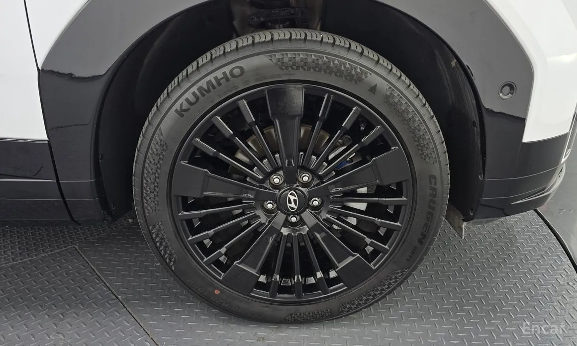 Фото 5 - Hyundai Santa Fe