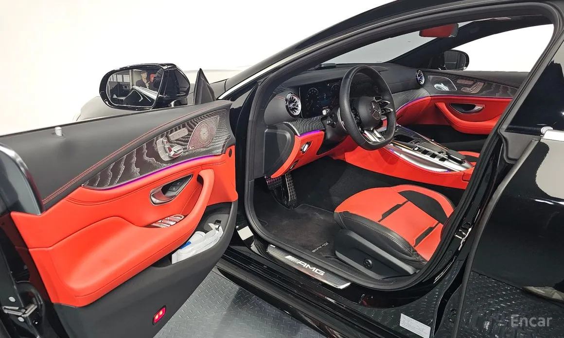 Фото 10 - Mercedes-Benz AMG GT