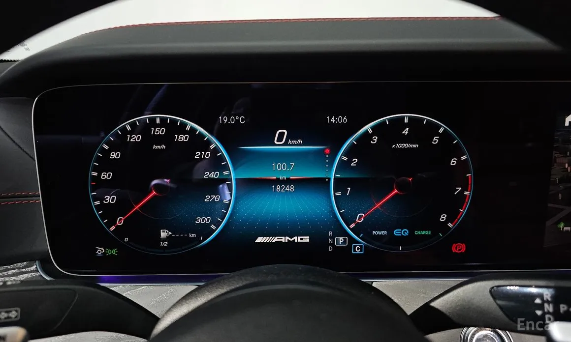 Фото 8 - Mercedes-Benz AMG GT