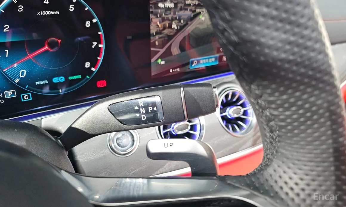 Фото 9 - Mercedes-Benz AMG GT