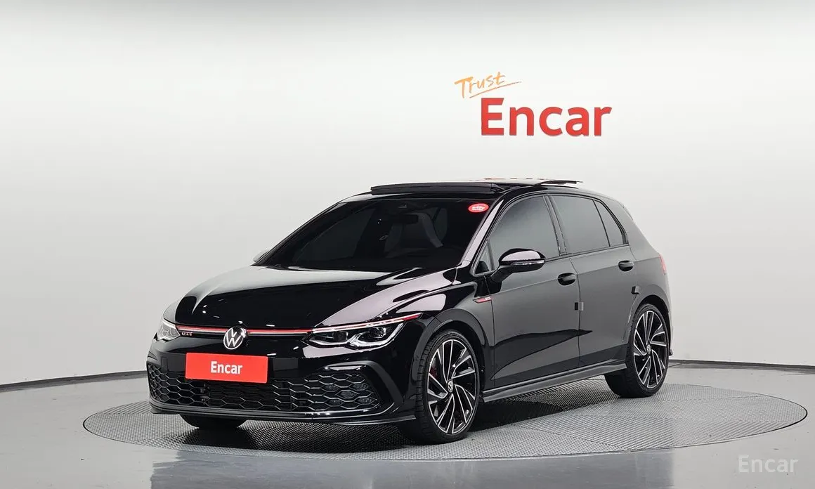 Фото 1 - Volkswagen Golf