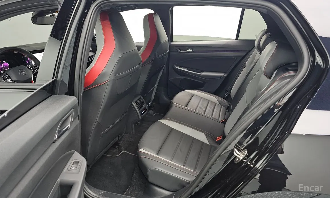 Фото 12 - Volkswagen Golf