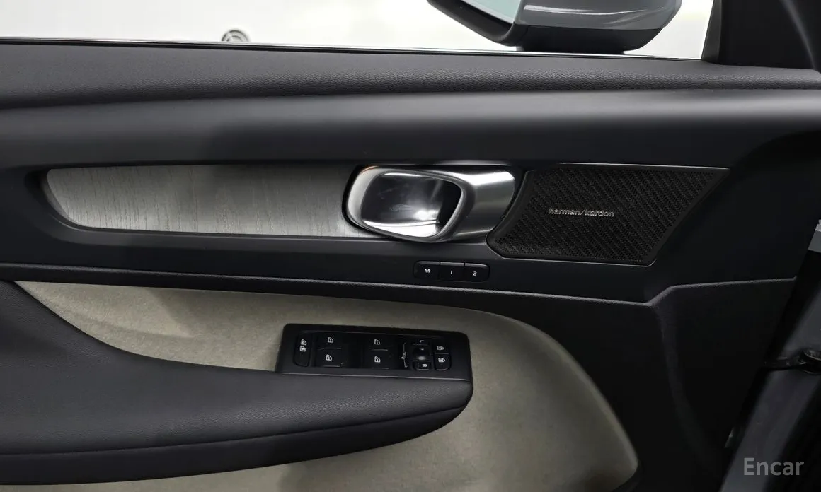 Volvo XC40 2018 B4 Ultra Bright