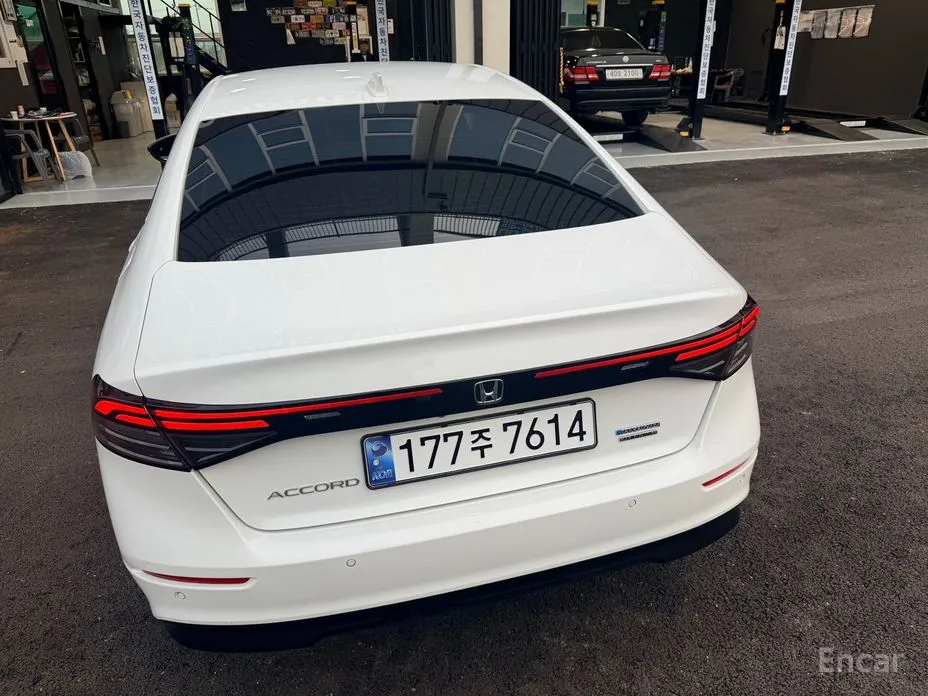 Фото 3 - Honda Accord