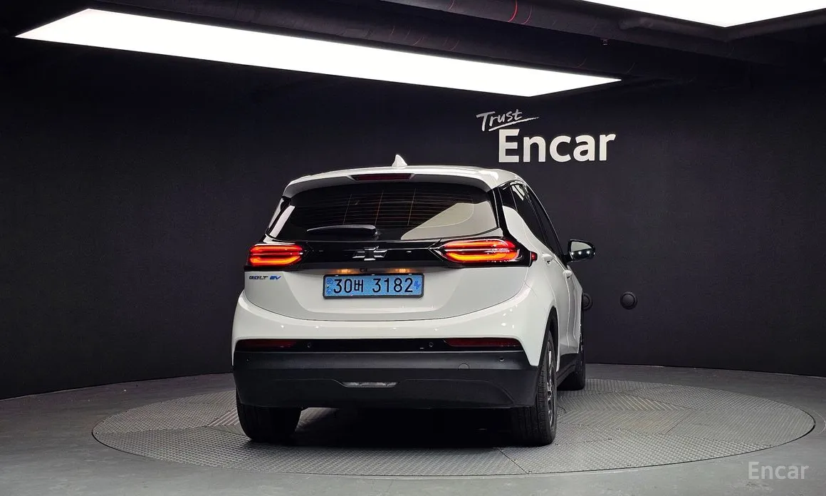 Фото 4 - Chevrolet Bolt EV