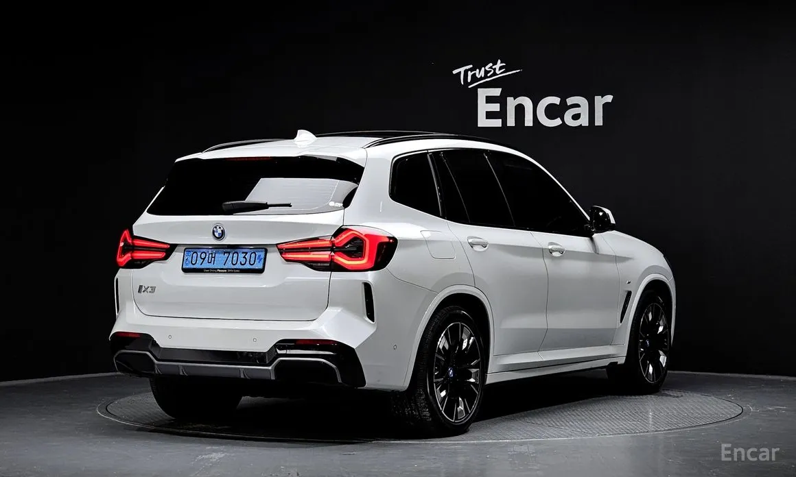 Фото 2 - BMW iX3