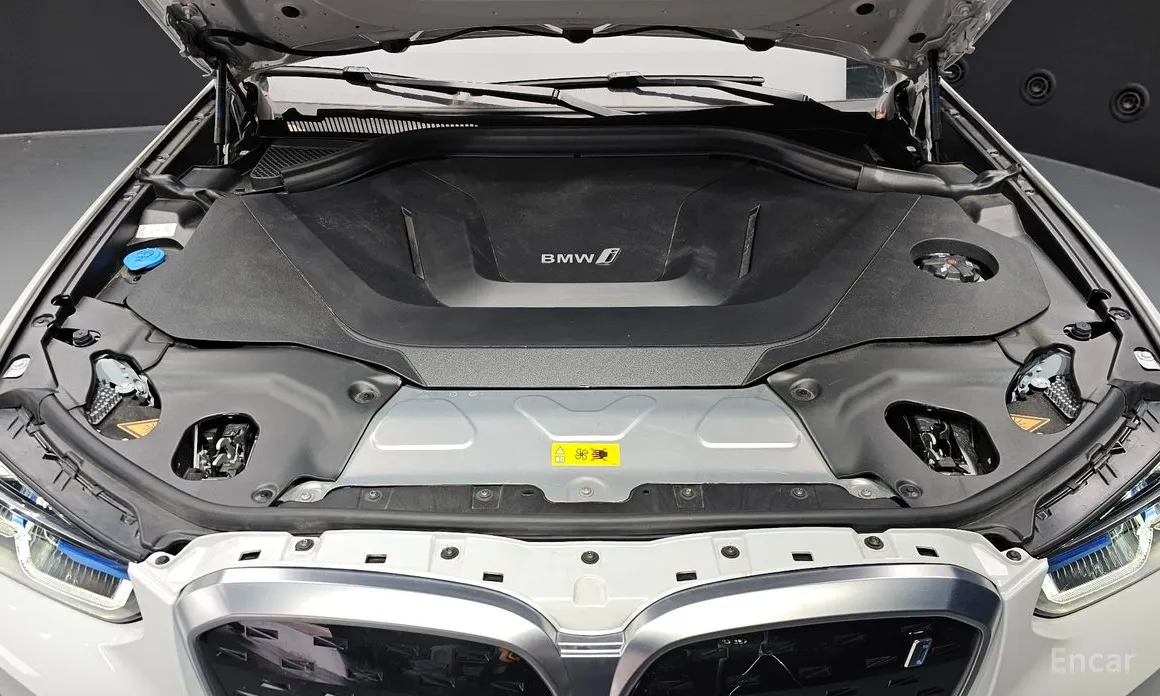 Фото 6 - BMW iX3