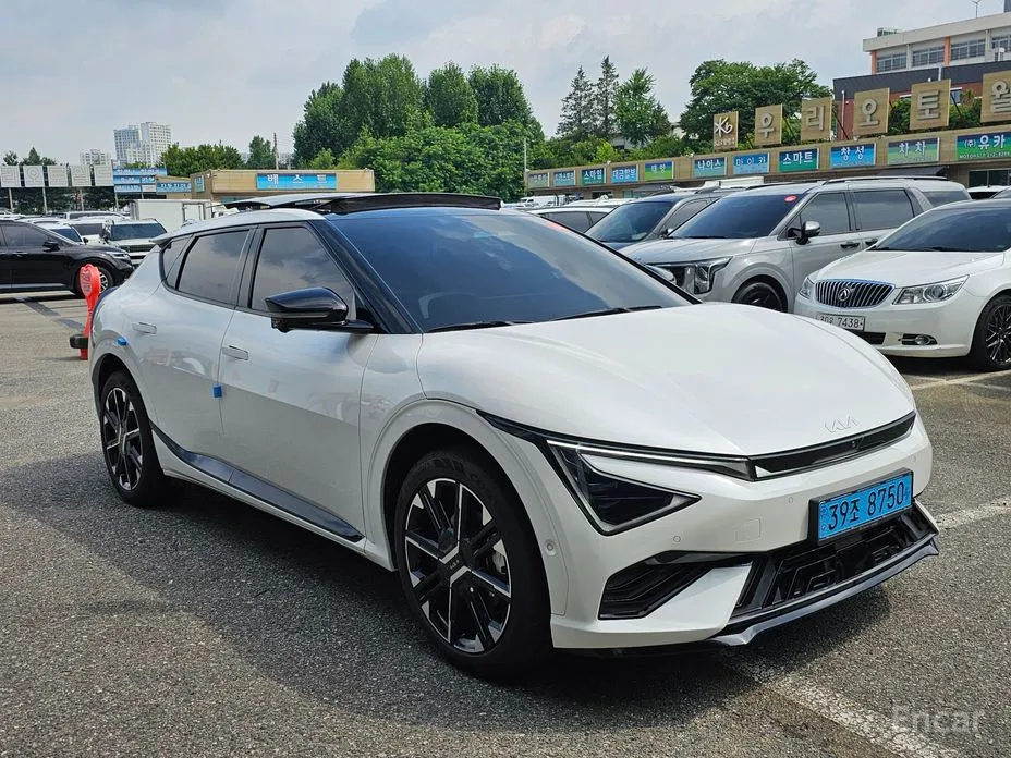 Фото 3 - Kia EV6