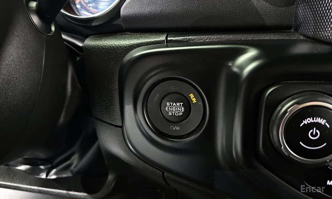 Фото 18 - Jeep Wrangler