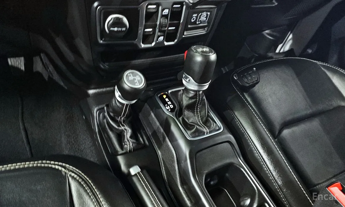 Фото 9 - Jeep Wrangler