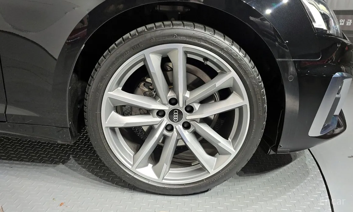 Фото 5 - Audi A5