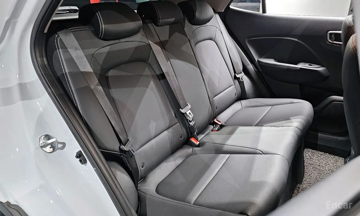 Фото 12 - Hyundai Venue