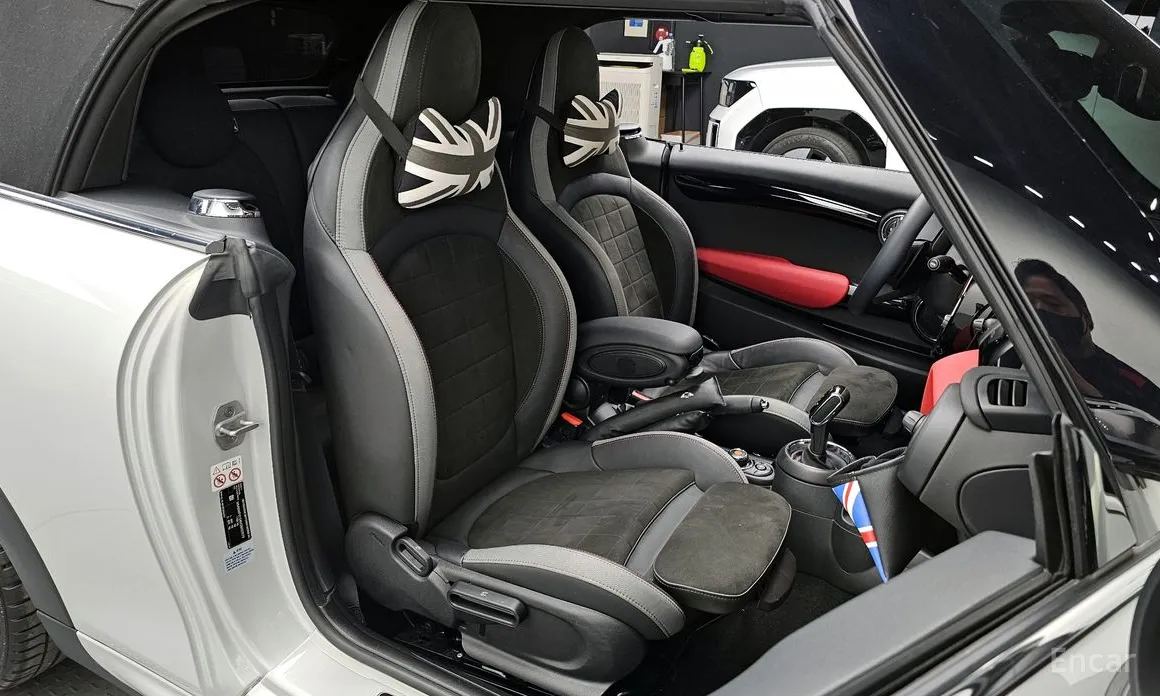 Фото 10 - Mini Cooper Convertible