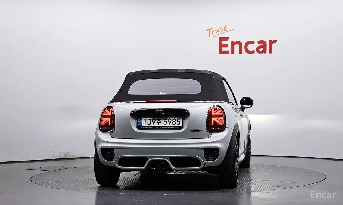 Фото 4 - Mini Cooper Convertible