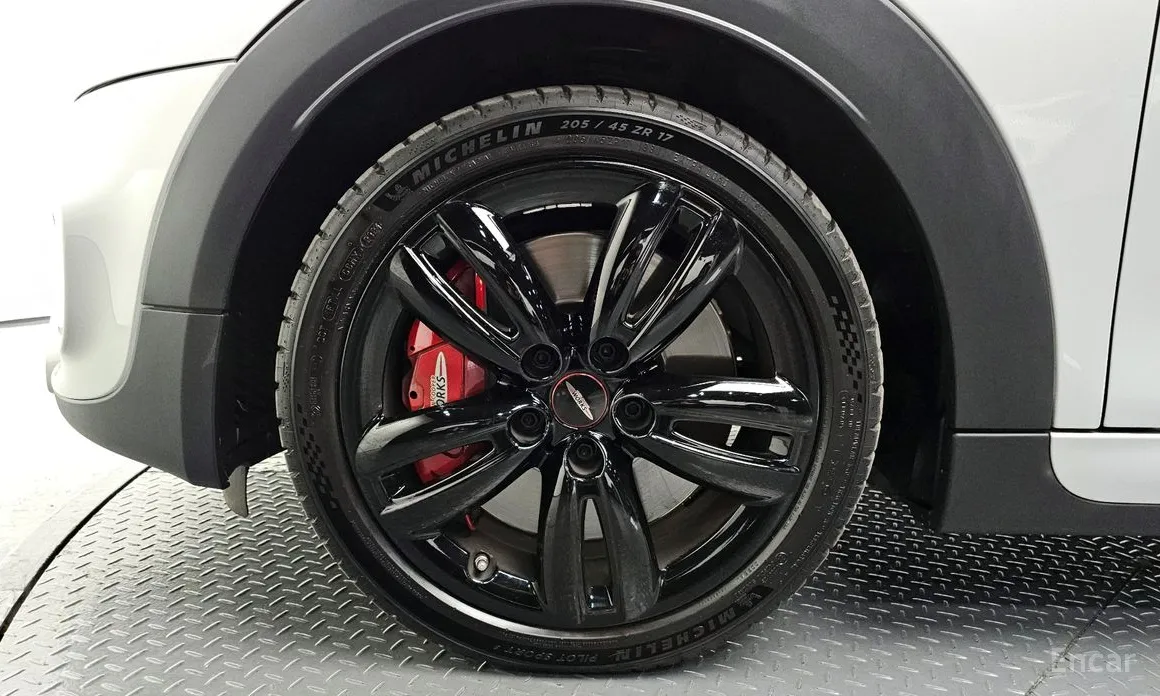 Фото 5 - Mini Cooper Convertible